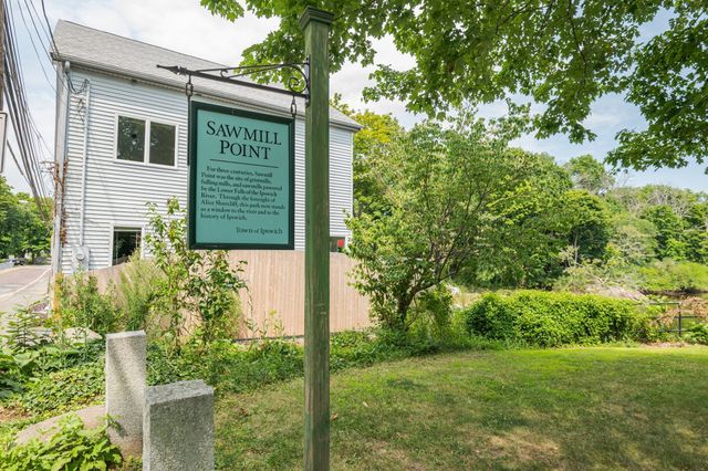 48 County St, Ipswich, MA 01938