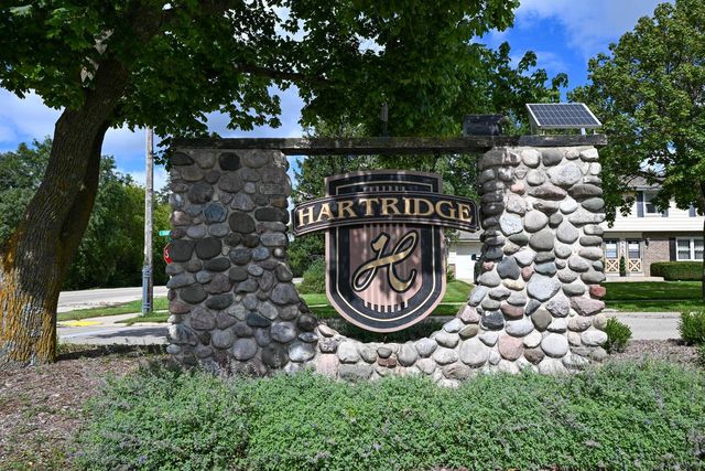 706 Wexford WAY, Hartland, WI 53029