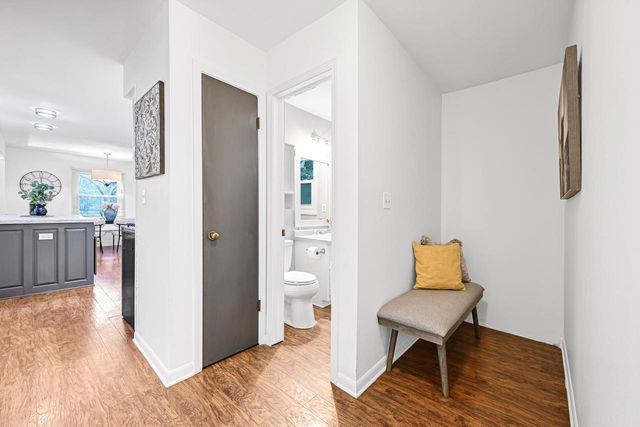 706 Wexford WAY, Hartland, WI 53029