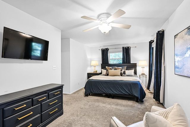 706 Wexford WAY, Hartland, WI 53029