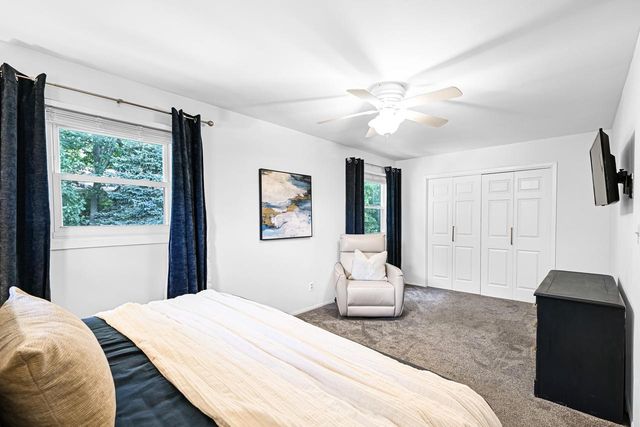 706 Wexford WAY, Hartland, WI 53029
