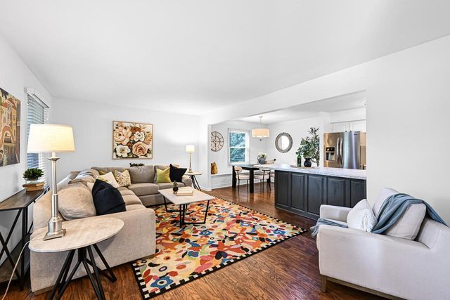 706 Wexford WAY, Hartland, WI 53029