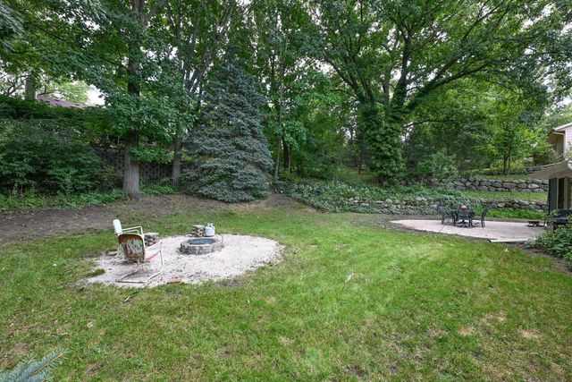 706 Wexford WAY, Hartland, WI 53029