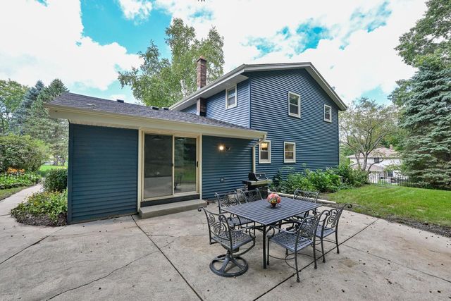 706 Wexford WAY, Hartland, WI 53029