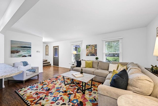 706 Wexford WAY, Hartland, WI 53029