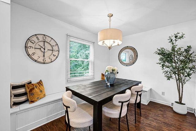 706 Wexford WAY, Hartland, WI 53029