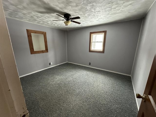 73541 39th Street, Paw Paw, MI 49079