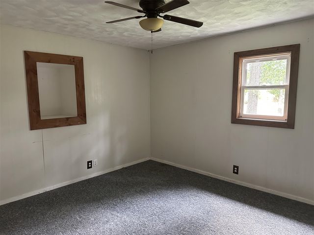 73541 39th Street, Paw Paw, MI 49079