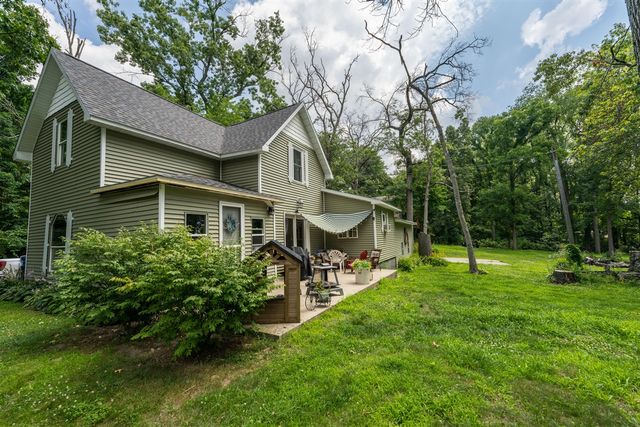 73541 39th Street, Paw Paw, MI 49079