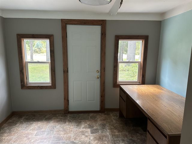 73541 39th Street, Paw Paw, MI 49079