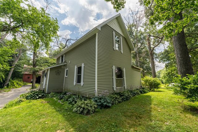 73541 39th Street, Paw Paw, MI 49079