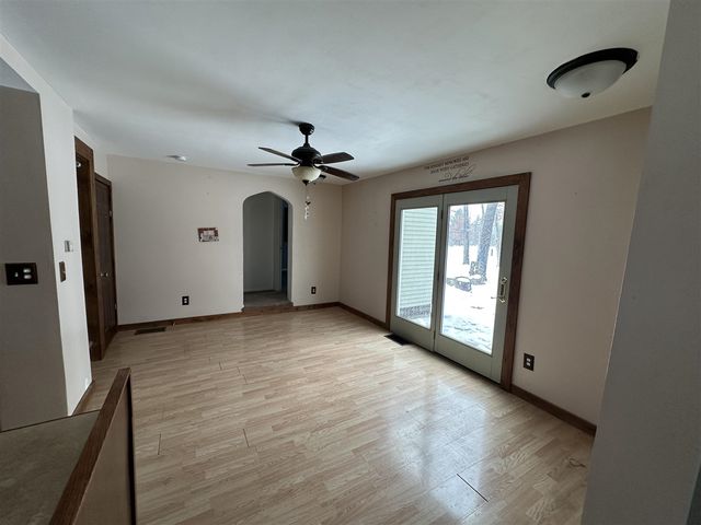 73541 39th Street, Paw Paw, MI 49079