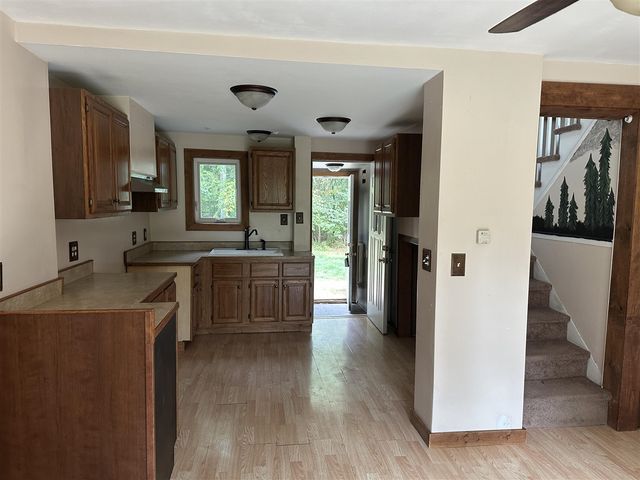 73541 39th Street, Paw Paw, MI 49079