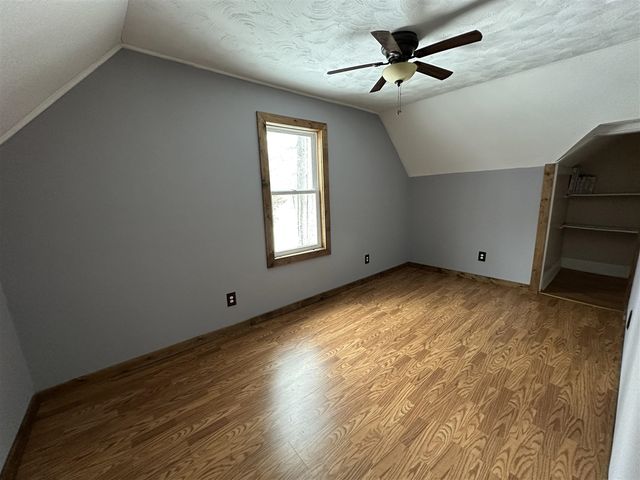 73541 39th Street, Paw Paw, MI 49079