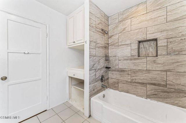 6026 Greenbush Avenue, Van Nuys, CA 91401