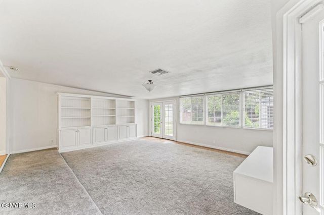 6026 Greenbush Avenue, Van Nuys, CA 91401