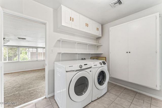 6026 Greenbush Avenue, Van Nuys, CA 91401