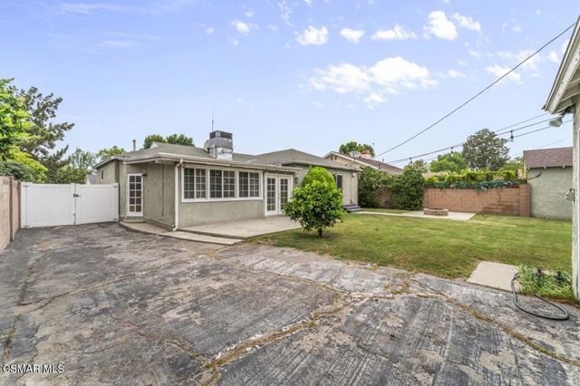 6026 Greenbush Avenue, Van Nuys, CA 91401