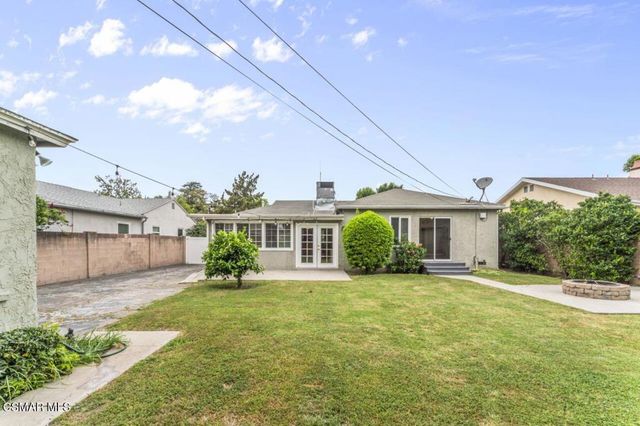 6026 Greenbush Avenue, Van Nuys, CA 91401