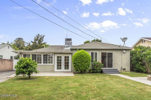6026 Greenbush Avenue, Van Nuys, CA 91401