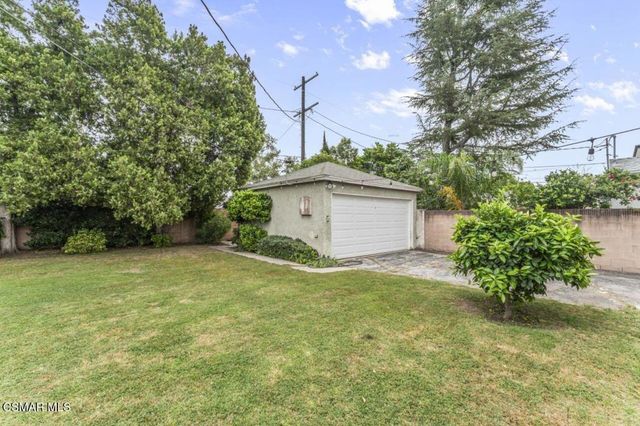 6026 Greenbush Avenue, Van Nuys, CA 91401