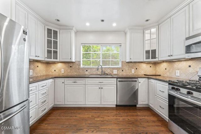 6026 Greenbush Avenue, Van Nuys, CA 91401