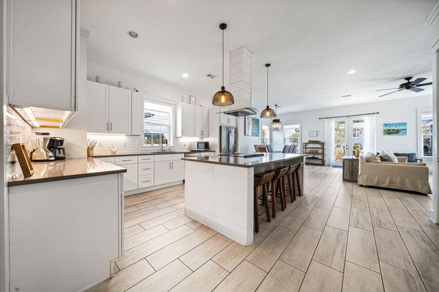 18 Lakeland Drive, Miramar Beach, FL 32550