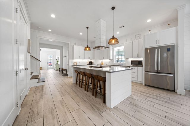 18 Lakeland Drive, Miramar Beach, FL 32550