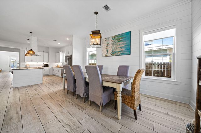 18 Lakeland Drive, Miramar Beach, FL 32550