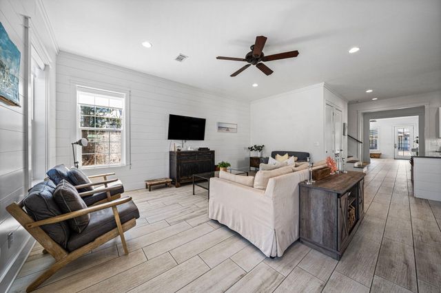 18 Lakeland Drive, Miramar Beach, FL 32550