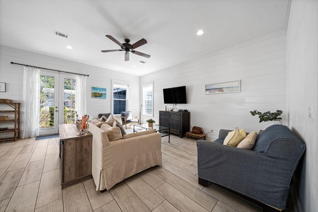 18 Lakeland Drive, Miramar Beach, FL 32550