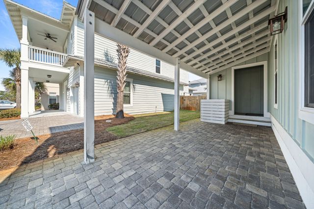 18 Lakeland Drive, Miramar Beach, FL 32550