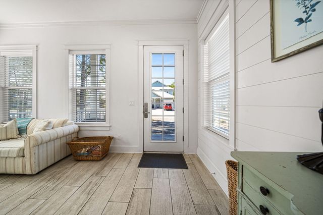 18 Lakeland Drive, Miramar Beach, FL 32550