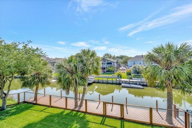 35 Lazy Lane, Kemah, TX 77565