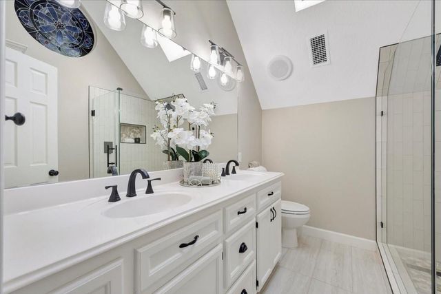 35 Lazy Lane, Kemah, TX 77565