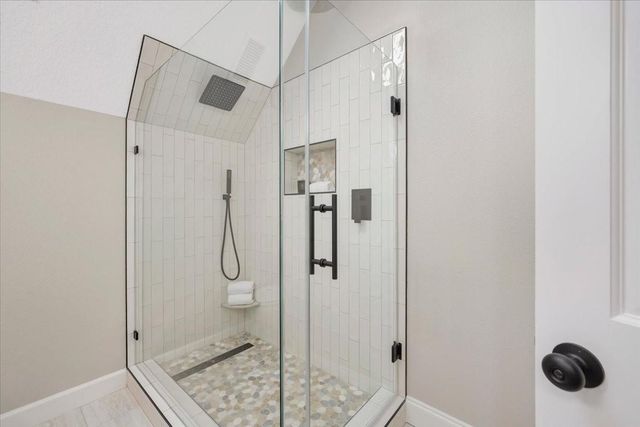 35 Lazy Lane, Kemah, TX 77565