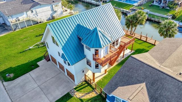 35 Lazy Lane, Kemah, TX 77565