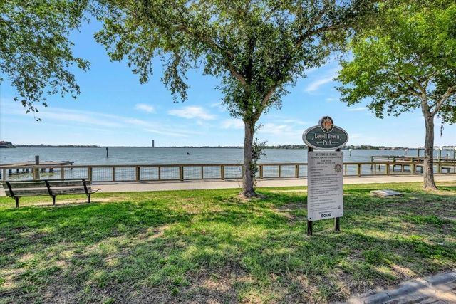 35 Lazy Lane, Kemah, TX 77565