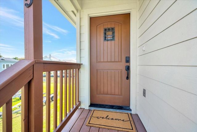 35 Lazy Lane, Kemah, TX 77565