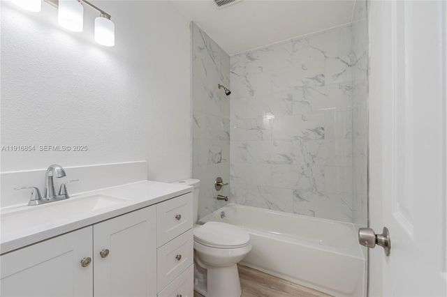 1164 NW 45th Ave, Lauderhill, FL 33313