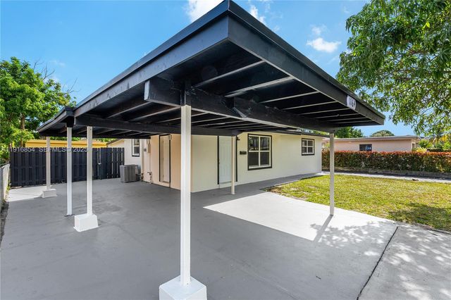 1164 NW 45th Ave, Lauderhill, FL 33313