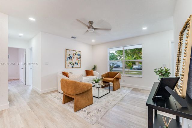 1164 NW 45th Ave, Lauderhill, FL 33313