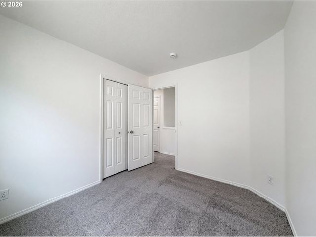 1262 Ne KINNEY St, Hillsboro, OR 97124