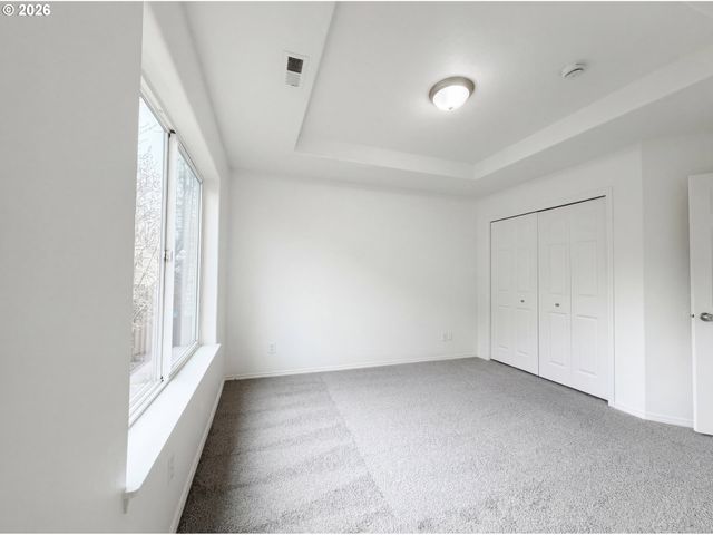 1262 Ne KINNEY St, Hillsboro, OR 97124