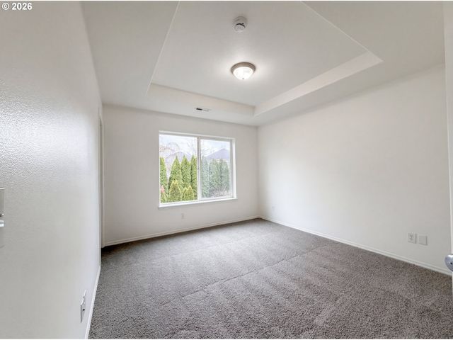 1262 Ne KINNEY St, Hillsboro, OR 97124