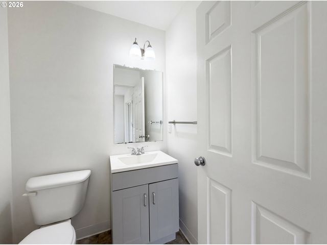 1262 Ne KINNEY St, Hillsboro, OR 97124