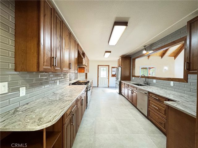 4101 Chinquapin Drive, Willits, CA 95490