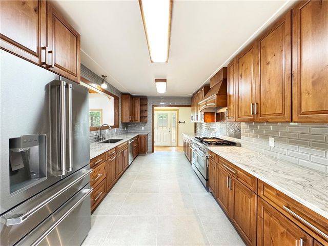 4101 Chinquapin Drive, Willits, CA 95490