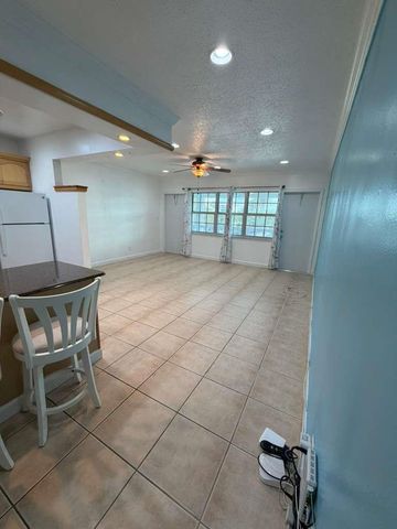 5203 NE 24th Ter B-311, Fort Lauderdale, FL 33308