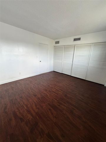 5203 NE 24th Ter B-311, Fort Lauderdale, FL 33308